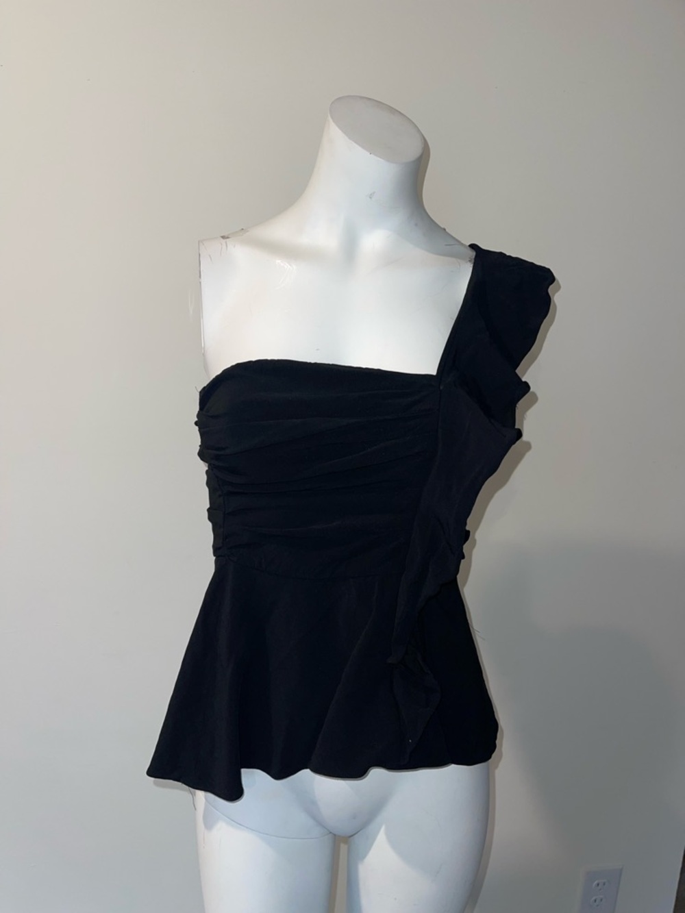 Veronica beard  One-Shoulder Ruffled Peplum Top size 4